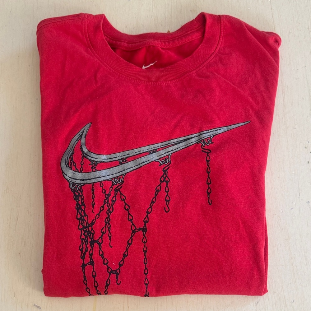 Nike Red T-Shirt with Chain Graphic size S